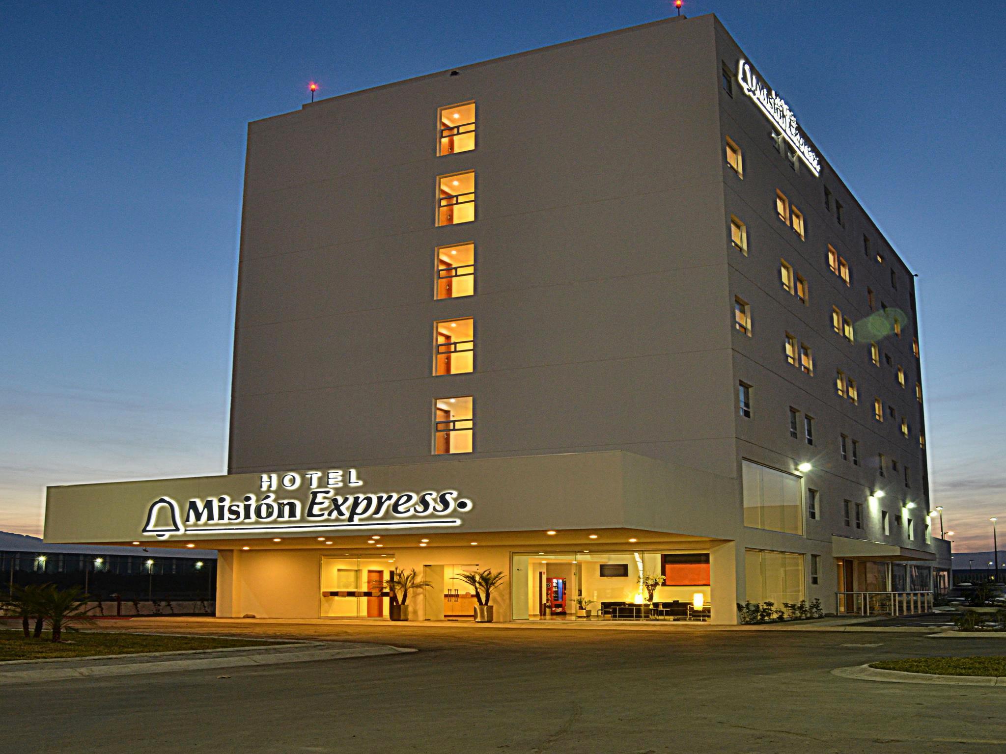 Mision Express Monterrey Aeropuerto La Fe Hotell Exteriör bild