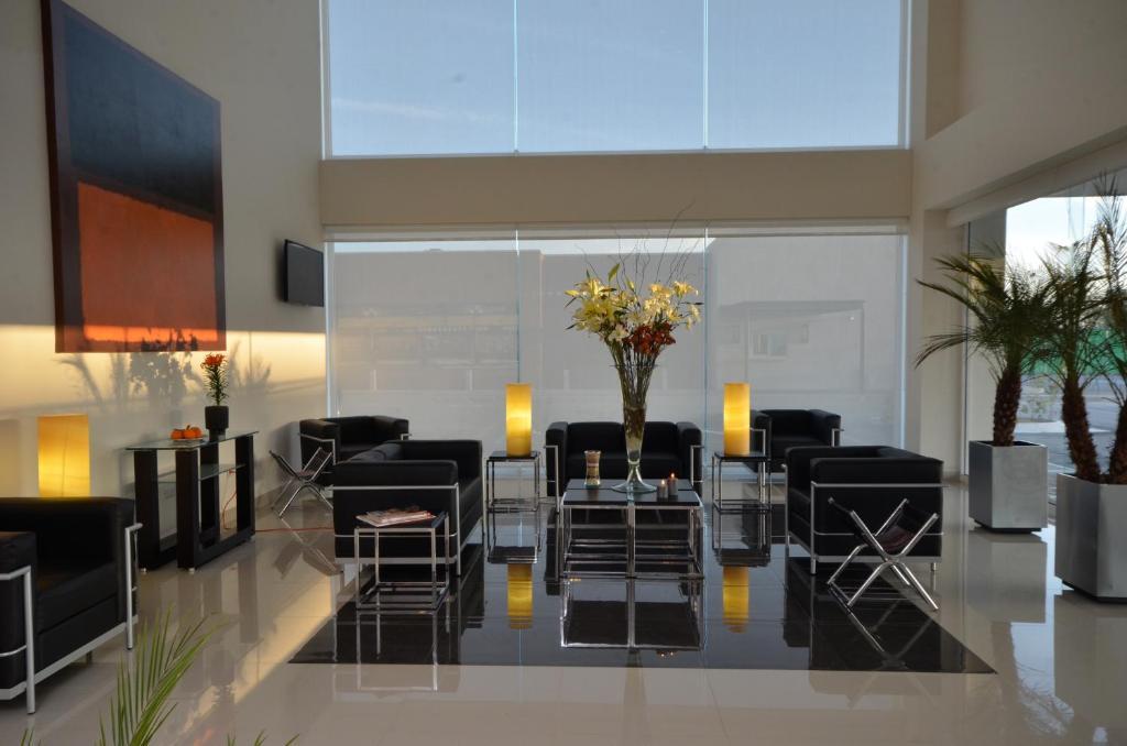 Mision Express Monterrey Aeropuerto La Fe Hotell Apodaca Exteriör bild