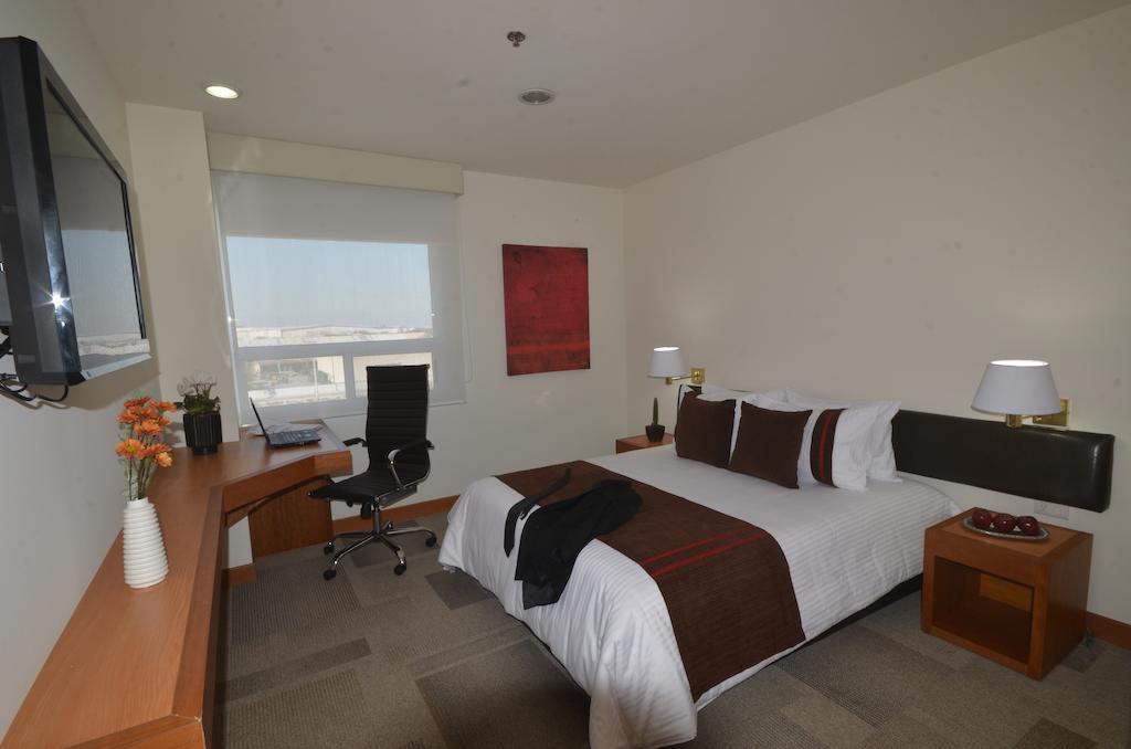 Mision Express Monterrey Aeropuerto La Fe Hotell Apodaca Rum bild