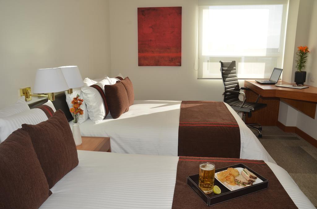 Mision Express Monterrey Aeropuerto La Fe Hotell Apodaca Rum bild